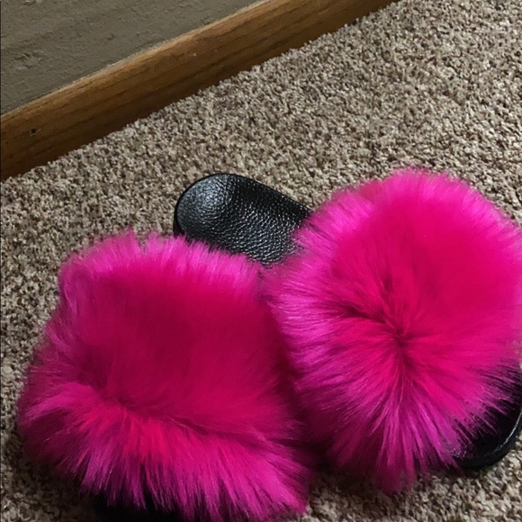 Slippers - Picture 6 of 15